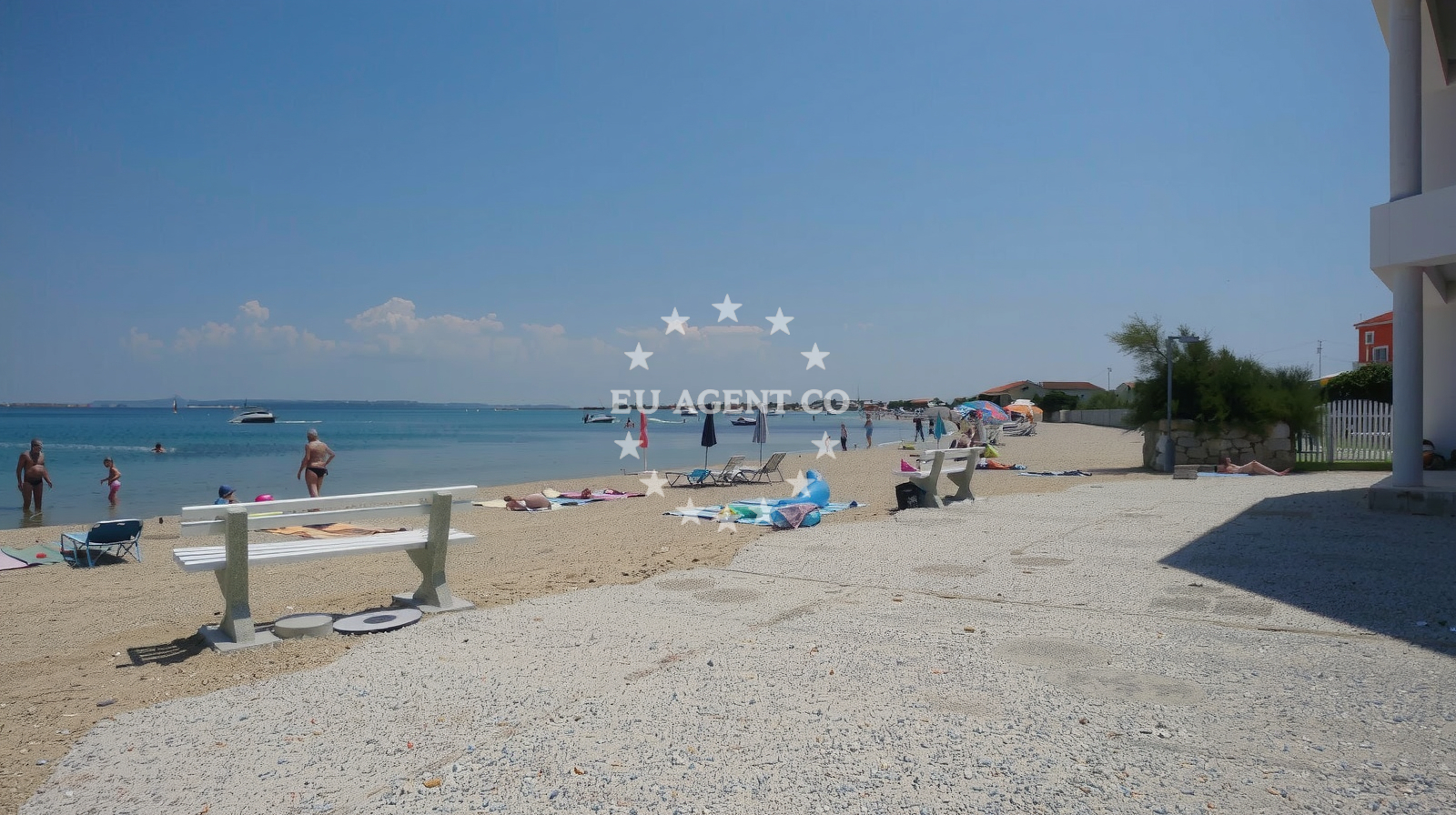 Additional view of Soldatica Beach in Soldatica 3/IV, Vir