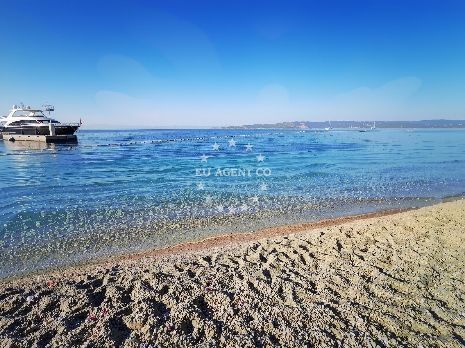 Shoreline and swimming area at Soline Beach in Frankopanska 5, Brela