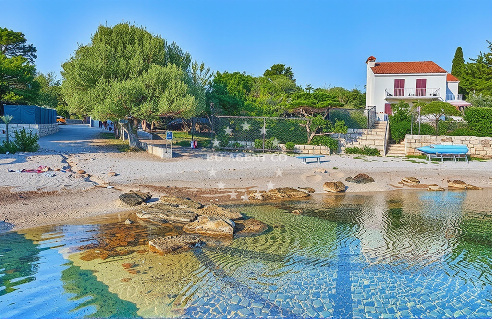 Beach facilities and surroundings at Soline, Korčula (Korčula) Beach in Soline