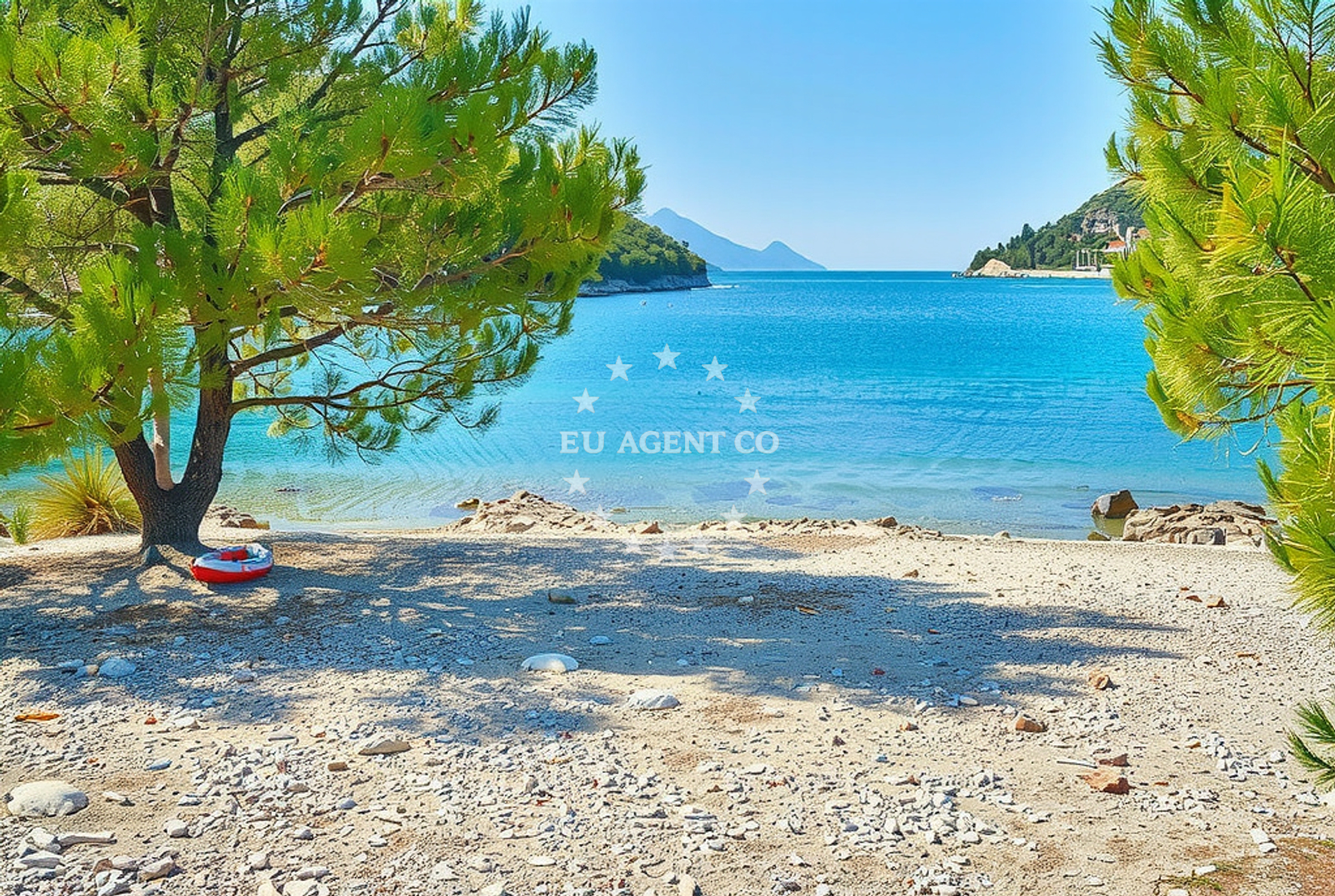 Beach facilities and surroundings at Soline, Raba Beach in Soline