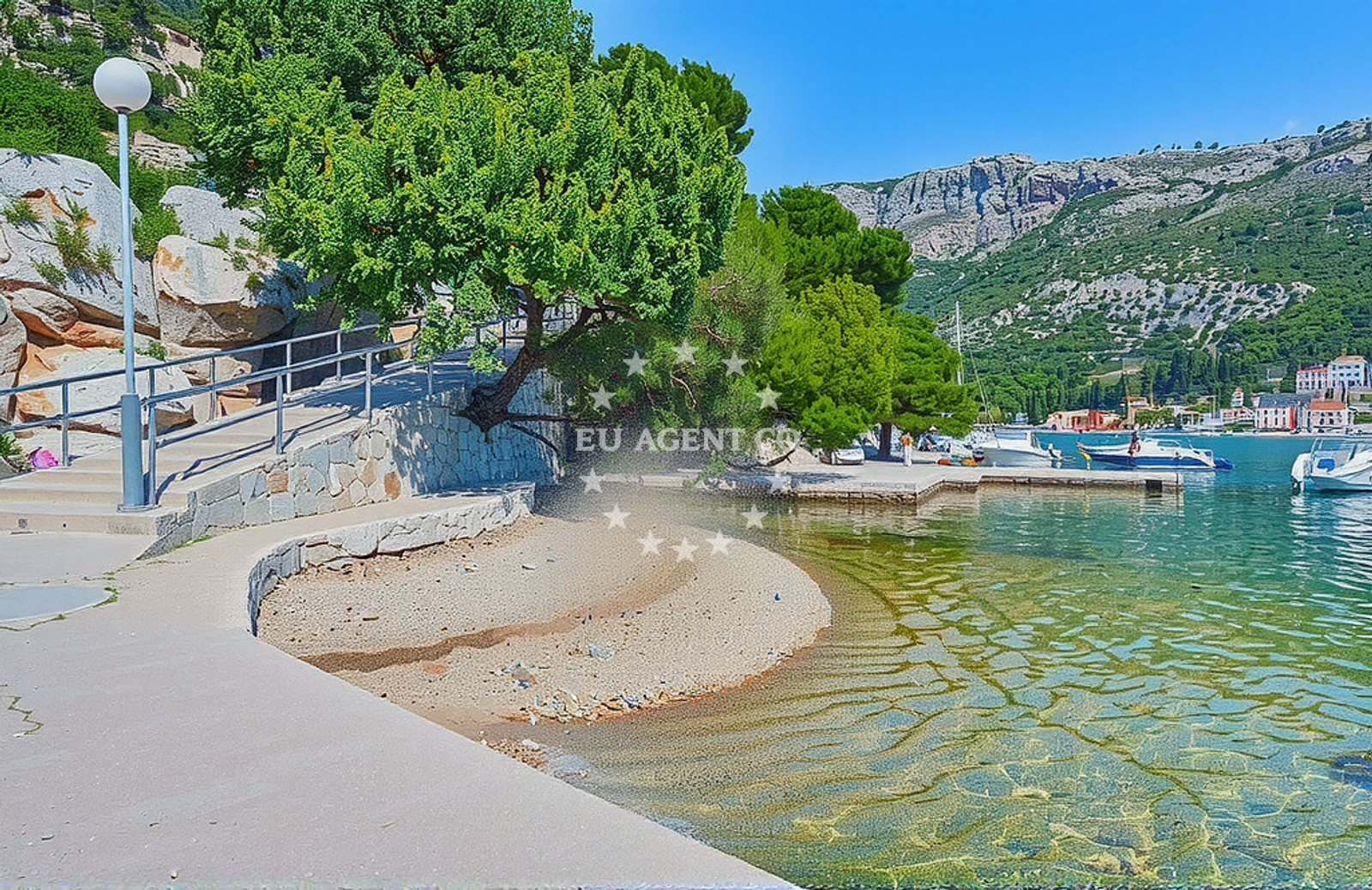 Beach facilities and surroundings at Soline, Zaton (Dubrovnik) Beach in Soline
