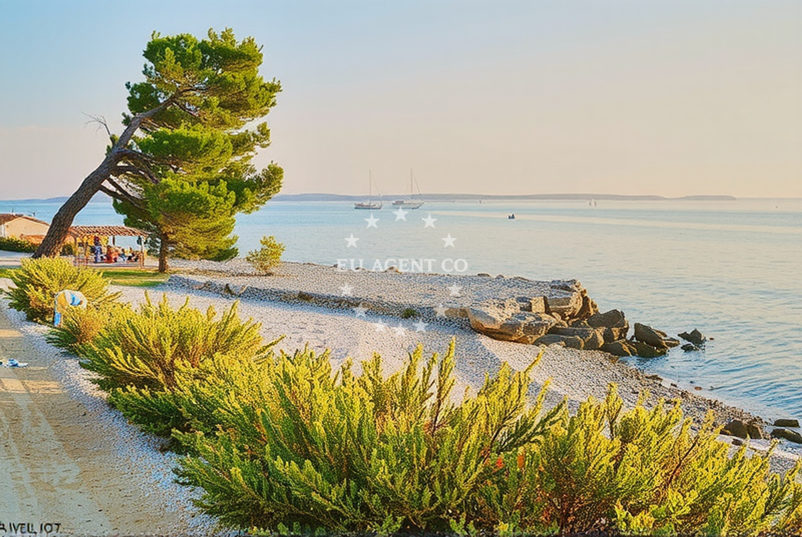 Beach facilities and surroundings at Solinice, Mandre (Pag) Beach in Solinice