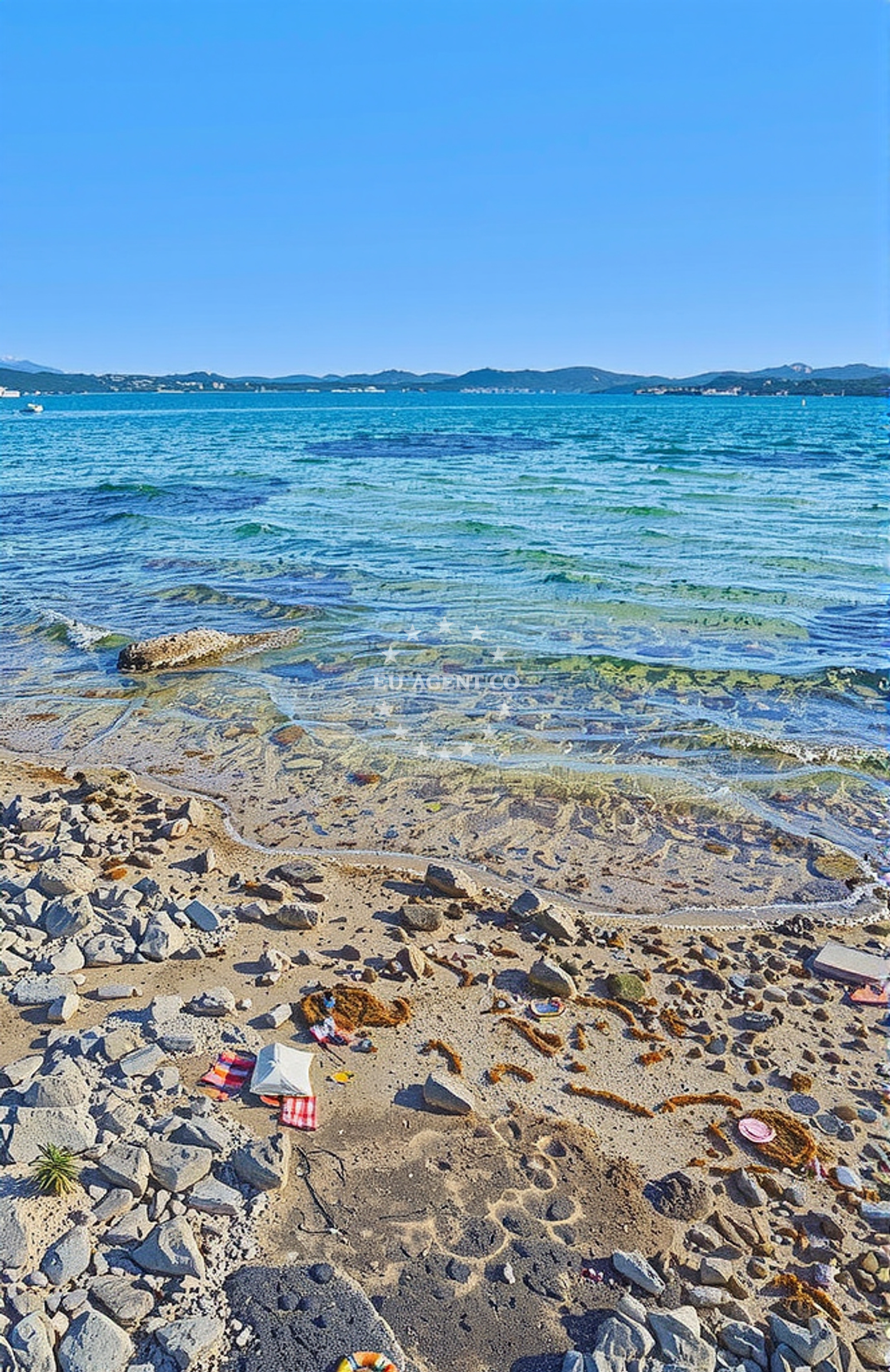 Sea and coastal view of Sonković: beaches and coves (2) in Sonković