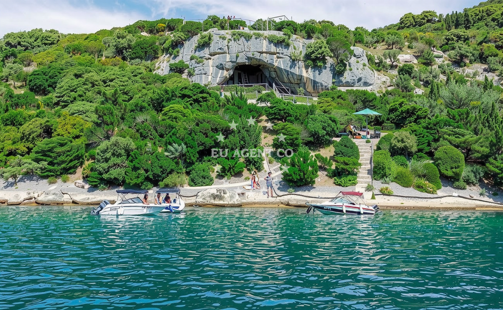 Sea and coastal view of Sotokastel beach in KAPETANOVA STANCIJA 17, Vrsar