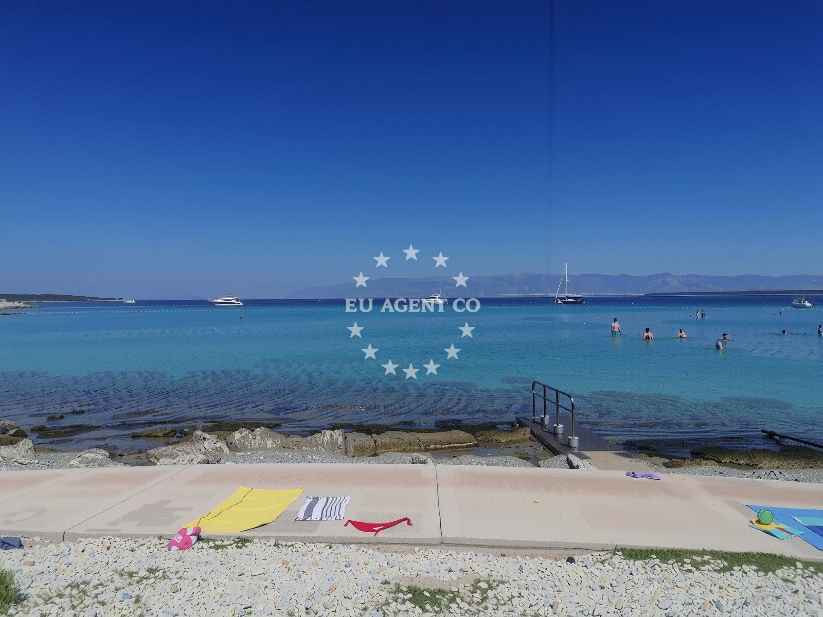 Beach facilities and surroundings at Sotorisce beach in Silba 257, Silba