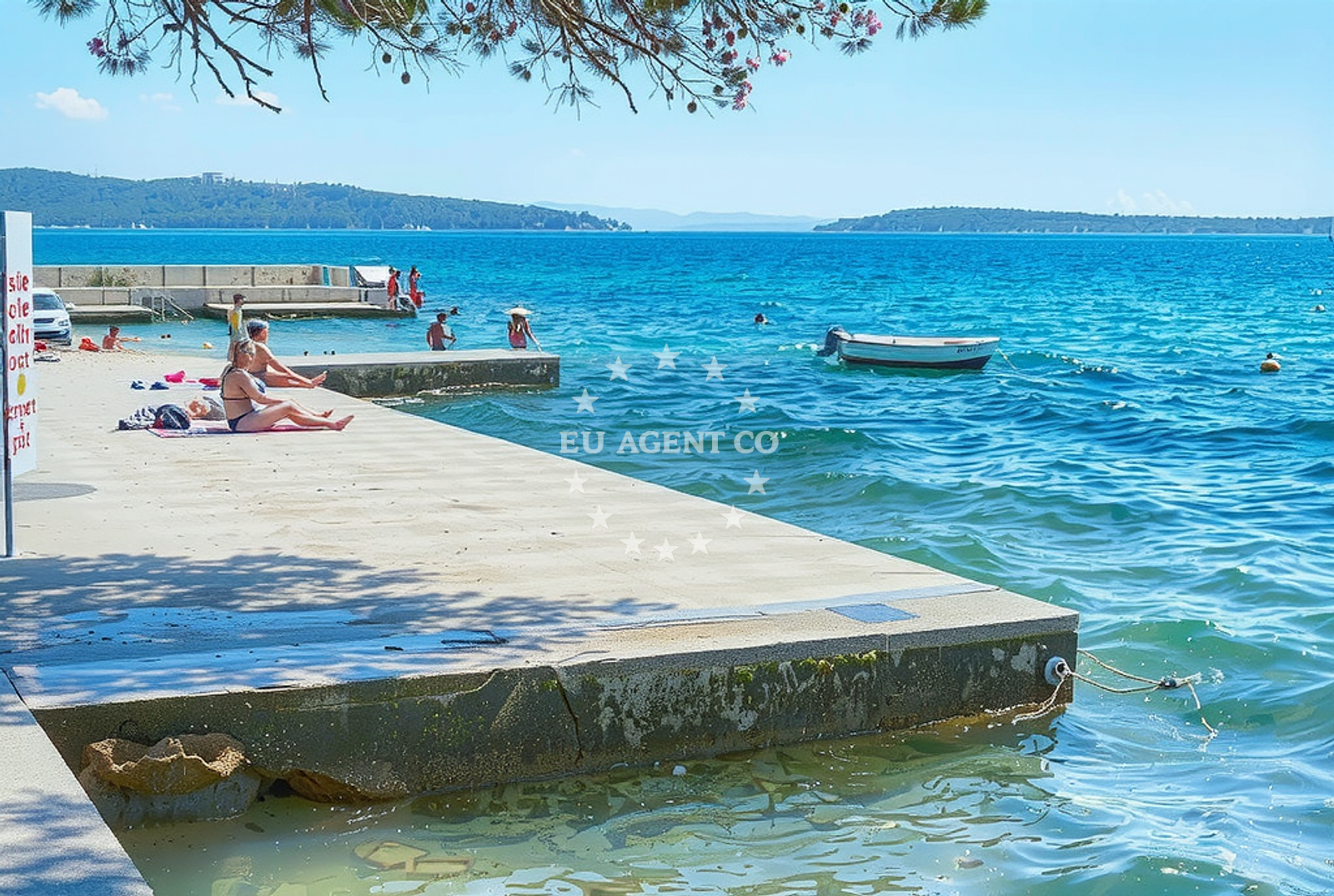 Shoreline and swimming area at Šoulavy, Kaštel Lukšić Beach in Šoulavy