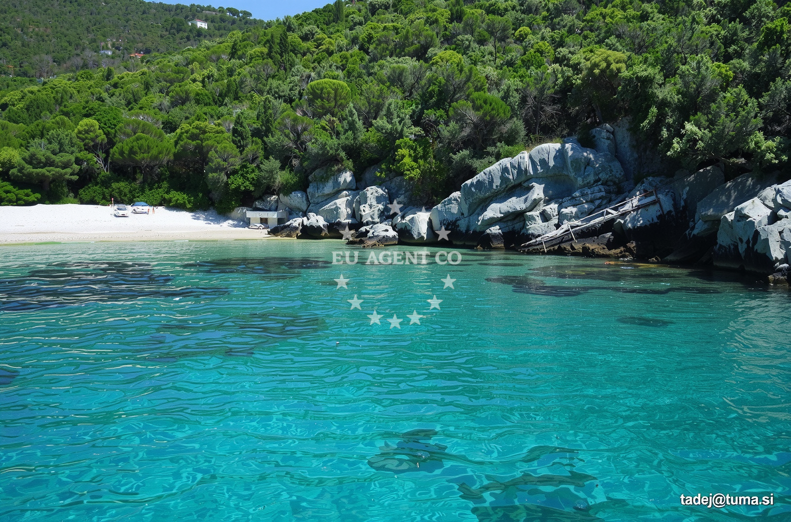 Shoreline and swimming area at Sovlje Bay in Luka 4, Luka