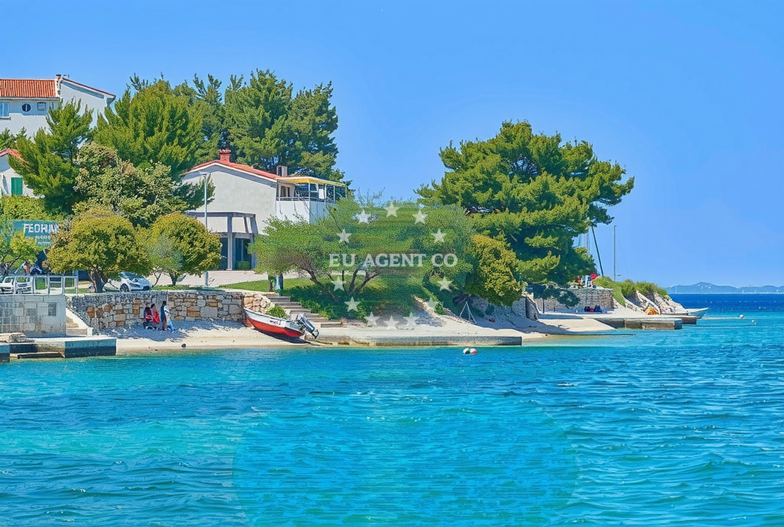 Shoreline and swimming area at Šparadići istok, Grebaštica Beach in Šparadići istok