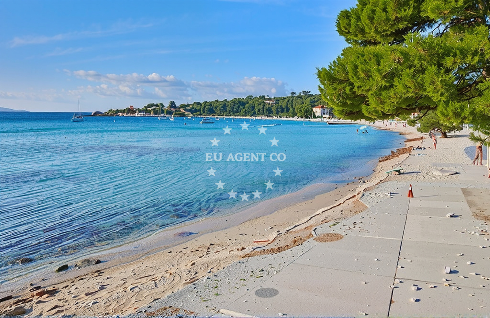 Beach facilities and surroundings at Srebreno: beaches and coves (1) in Srebreno
