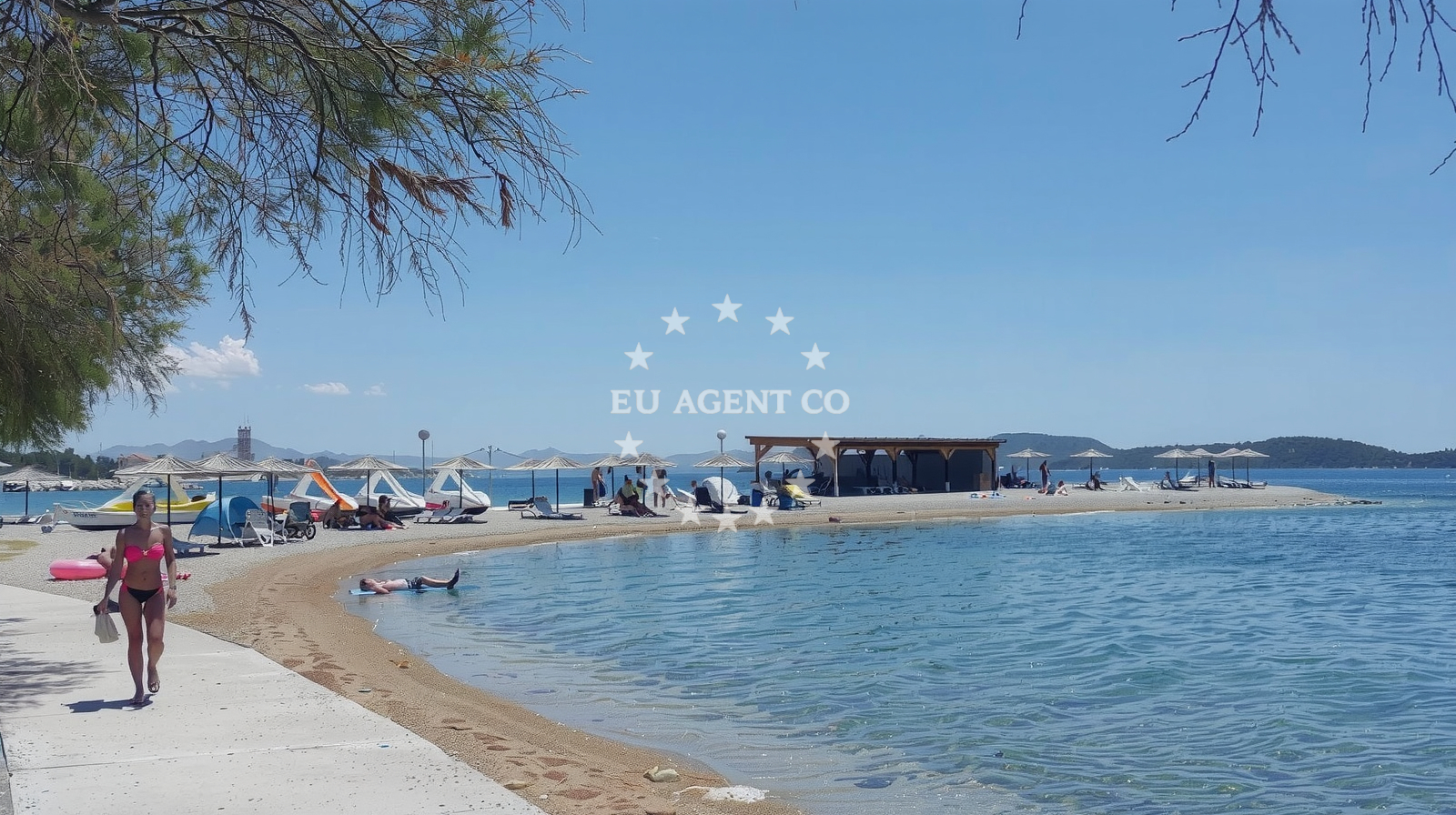 Beach facilities and surroundings at Srima beach in Srima III 67, Srima