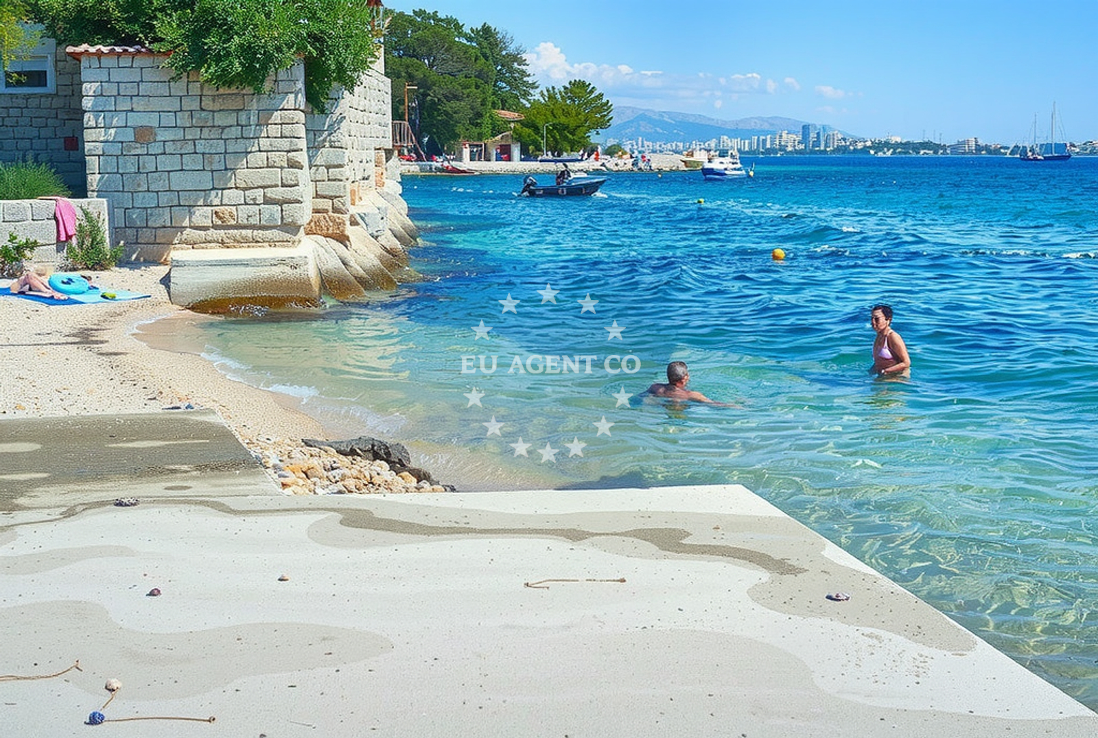 Beach facilities and surroundings at Štacija, Kaštel Lukšić Beach in Štacija