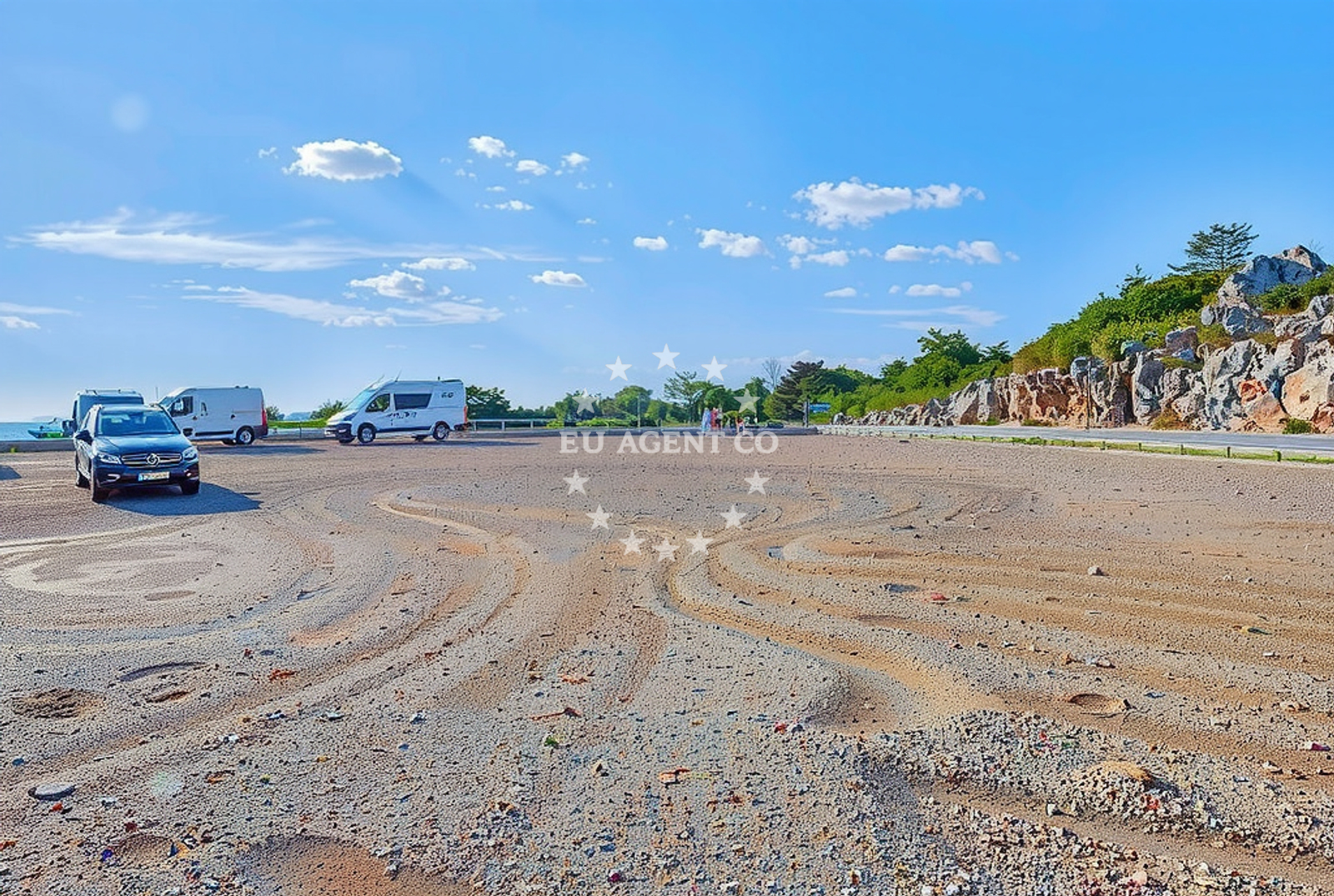Beach facilities and surroundings at Staništa: beaches and coves (1) in Staništa