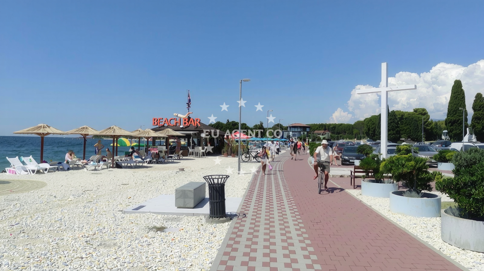 Beach facilities and surroundings at Stara Fazana beach in Piazza Grande 3, Fažana