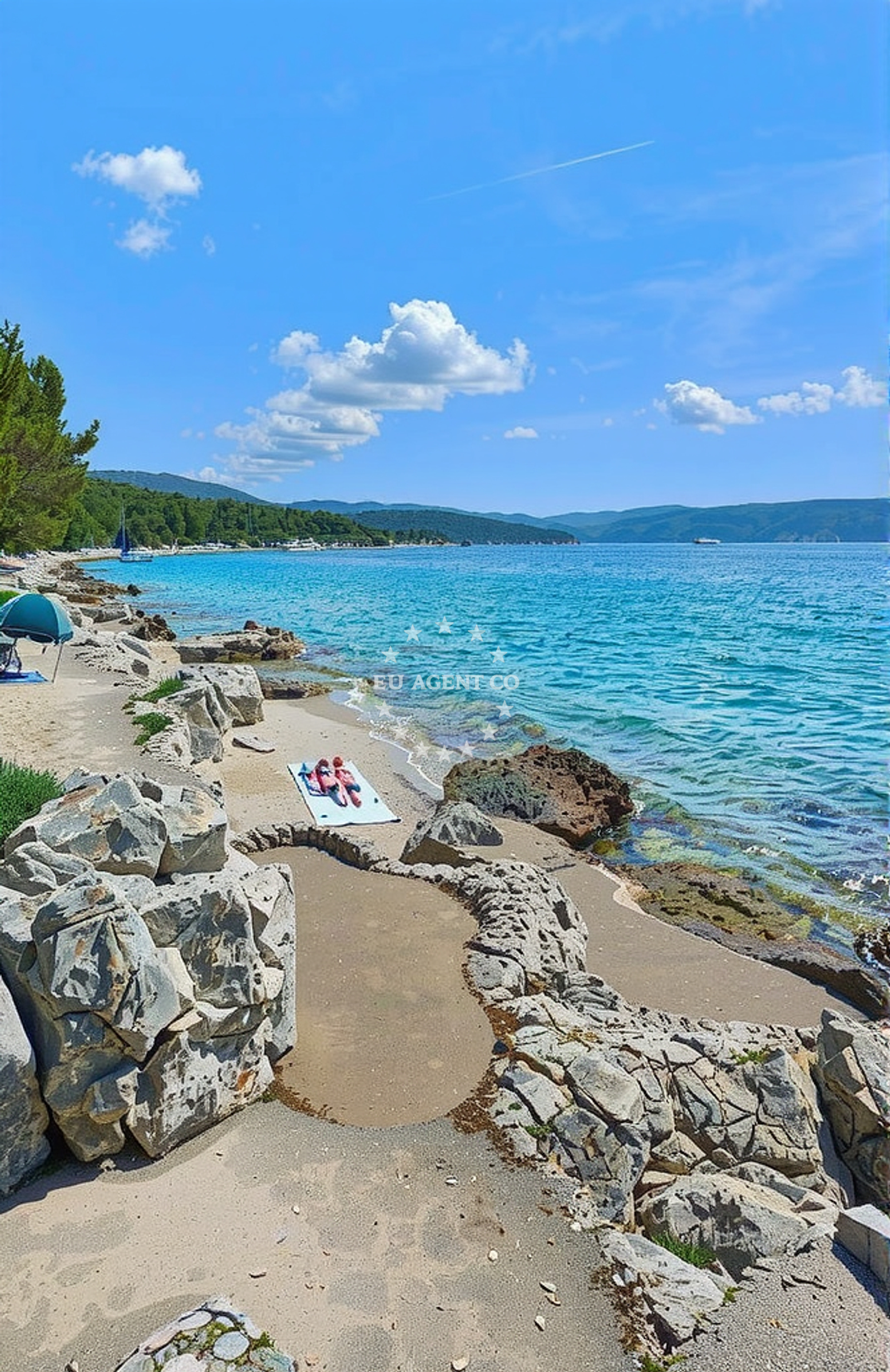 Additional view of Stara Gavza, Cres (Cres) Beach in Stara Gavza