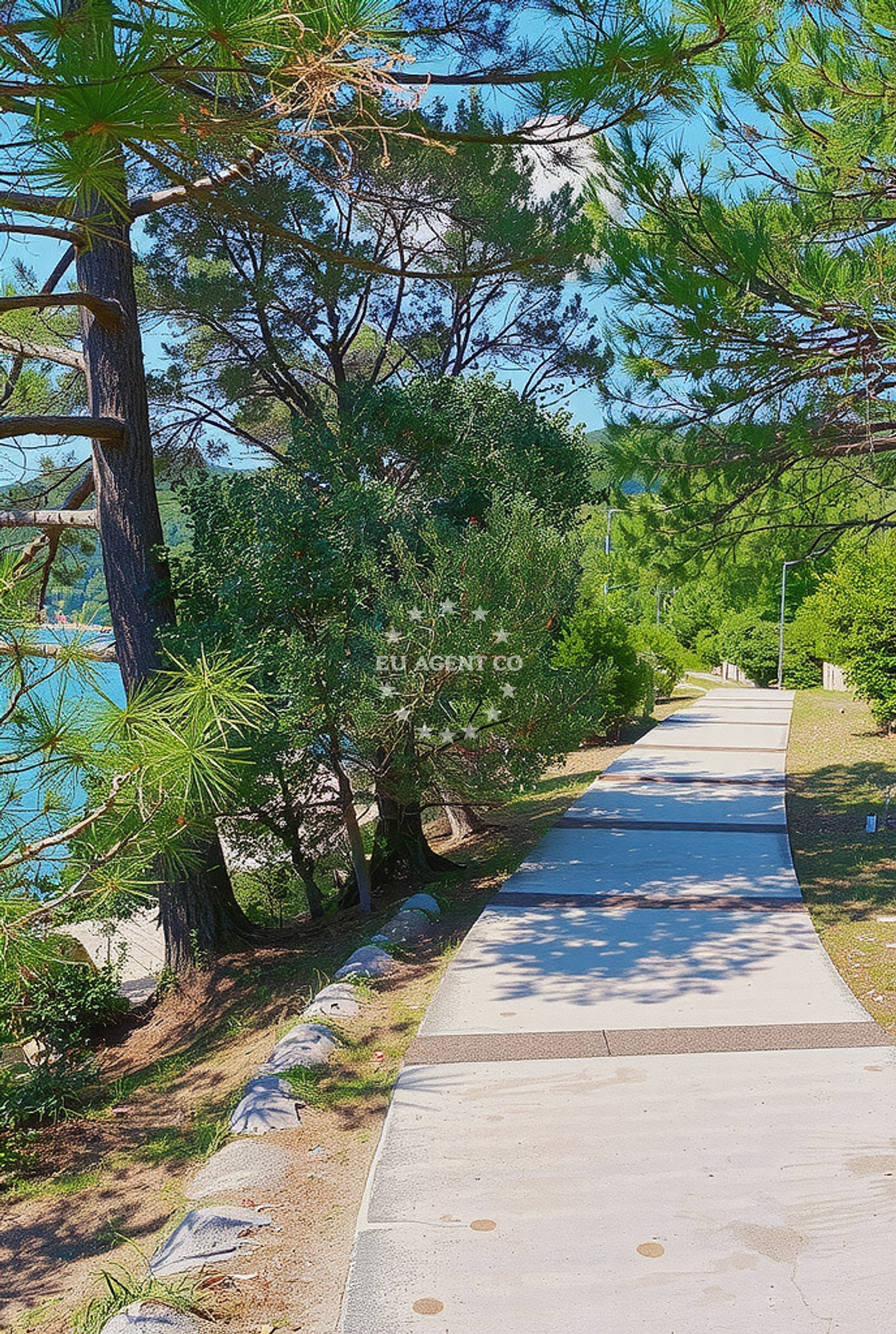 Additional view of Stara Gavza, Cres (Cres) Beach in Stara Gavza