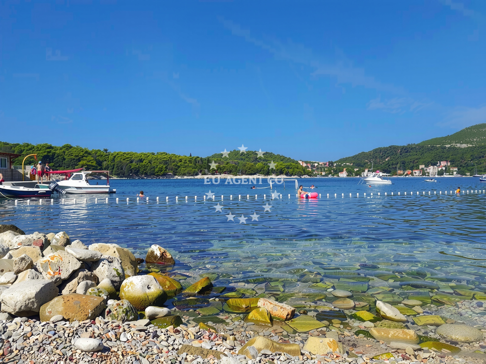 Additional view of Stikovica beach in 40 Štikovica, Zaton