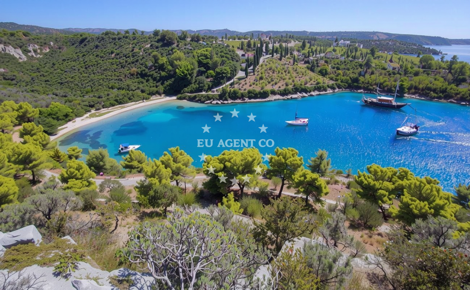 Additional view of Stiniva Bay in Brace Ivanovic Valerijev 11, Sutivan