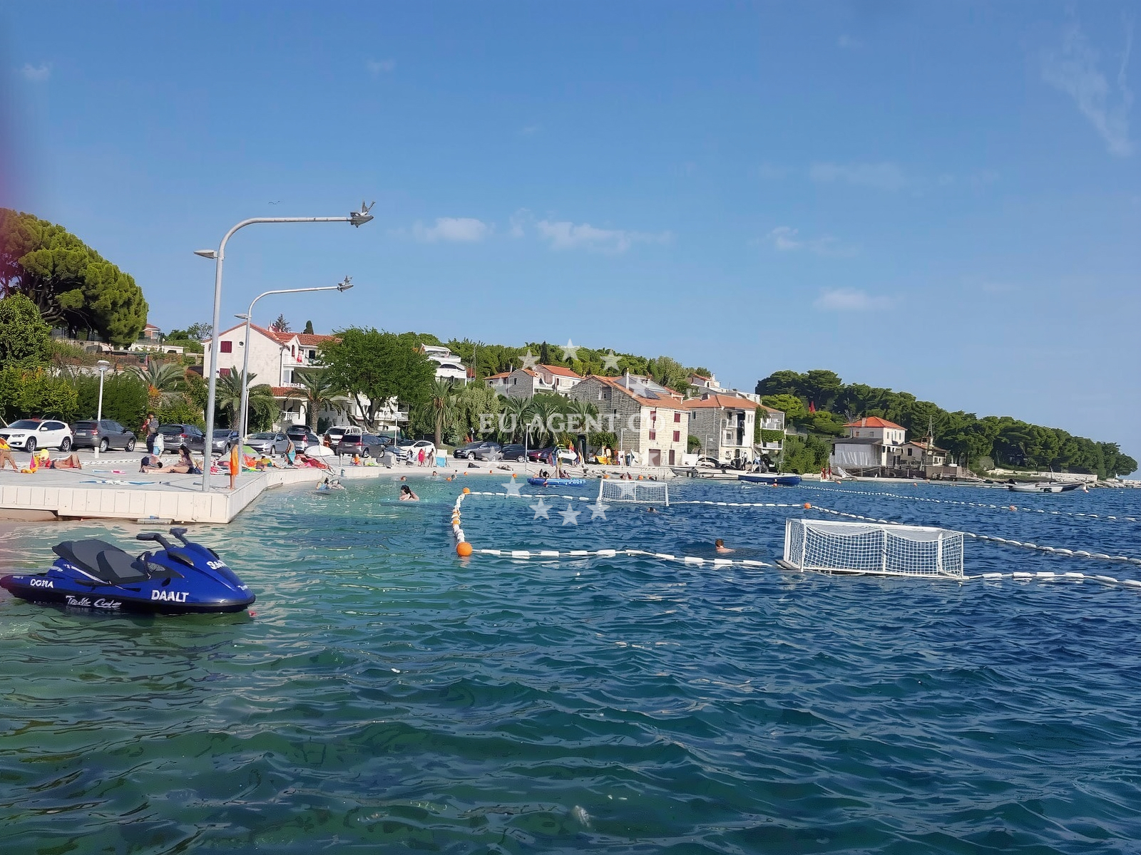 Shoreline and swimming area at Stipe beach in Ul. Franjevca Leonarda Buljana 2, Sumartin