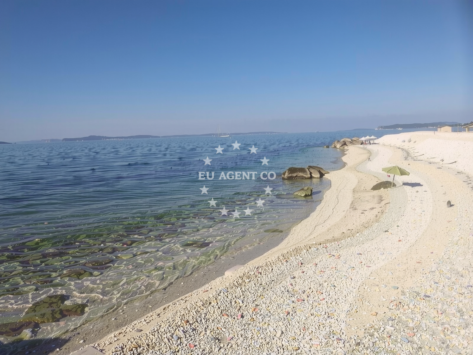 Additional view of Stobrec Jug Beach in Mornarska ulica, Split
