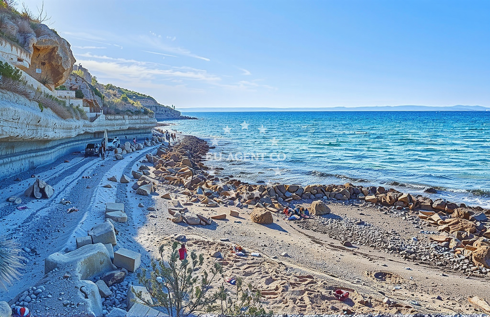 Shoreline and swimming area at Stojan zapad, Lopar (Rab) Beach in Stojan zapad