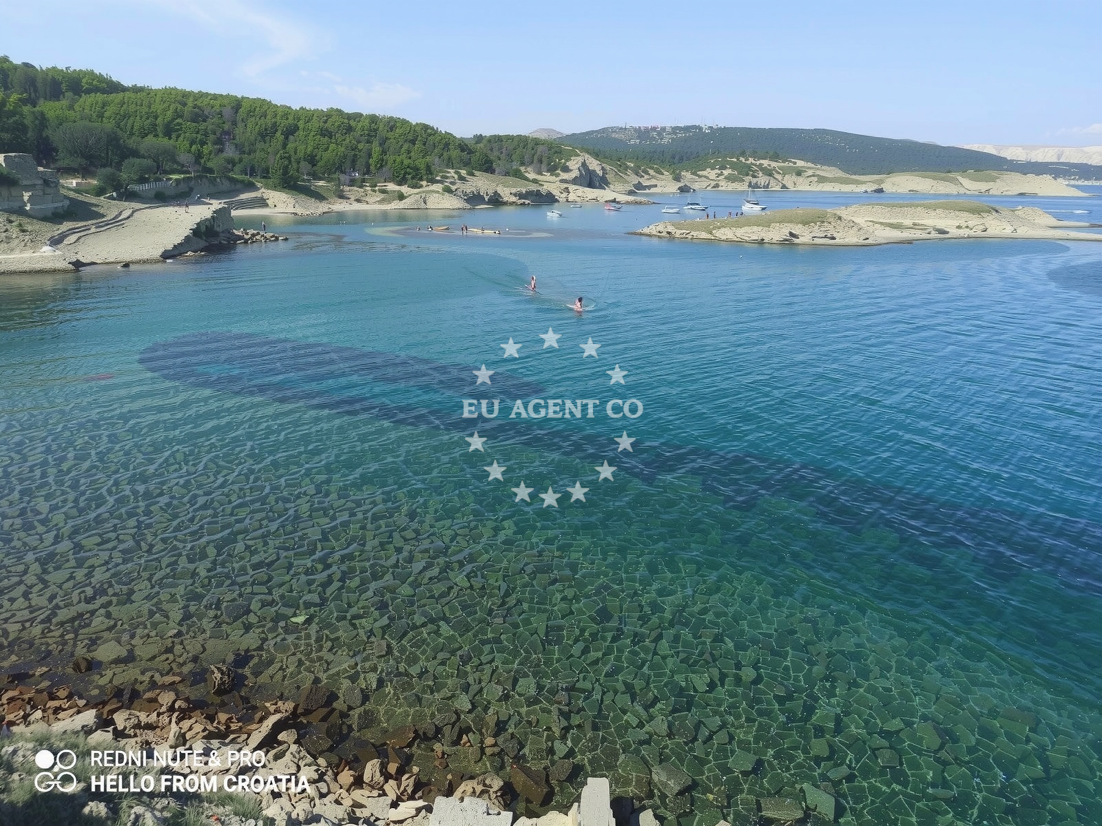 Shoreline and swimming area at Stolac beach in Lopar 567, Lopar