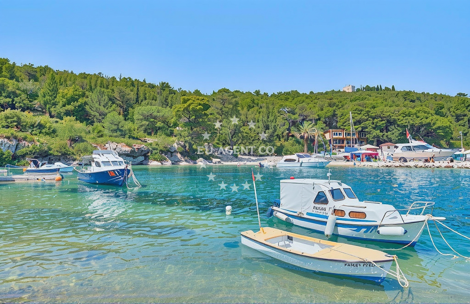 Shoreline and swimming area at Stonca, Vis (Vis) Beach in Stonca