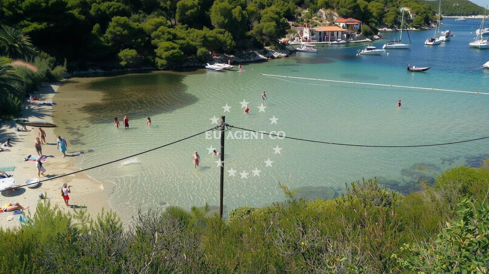Beach facilities and surroundings at Stoncica beach in Zenka 105, Vis