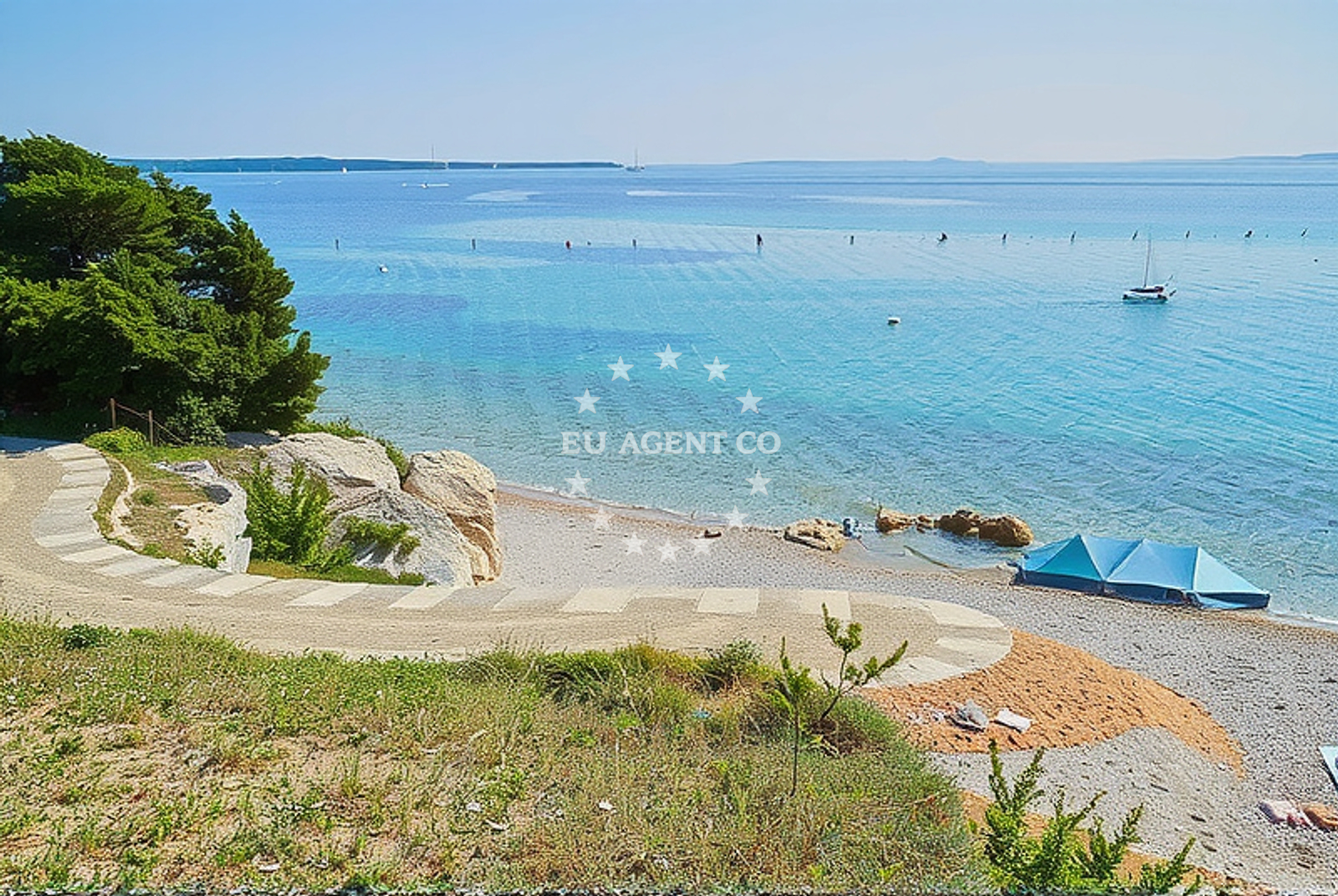 Shoreline and swimming area at Straško jug, Novalja (Pag) Beach in Straško jug