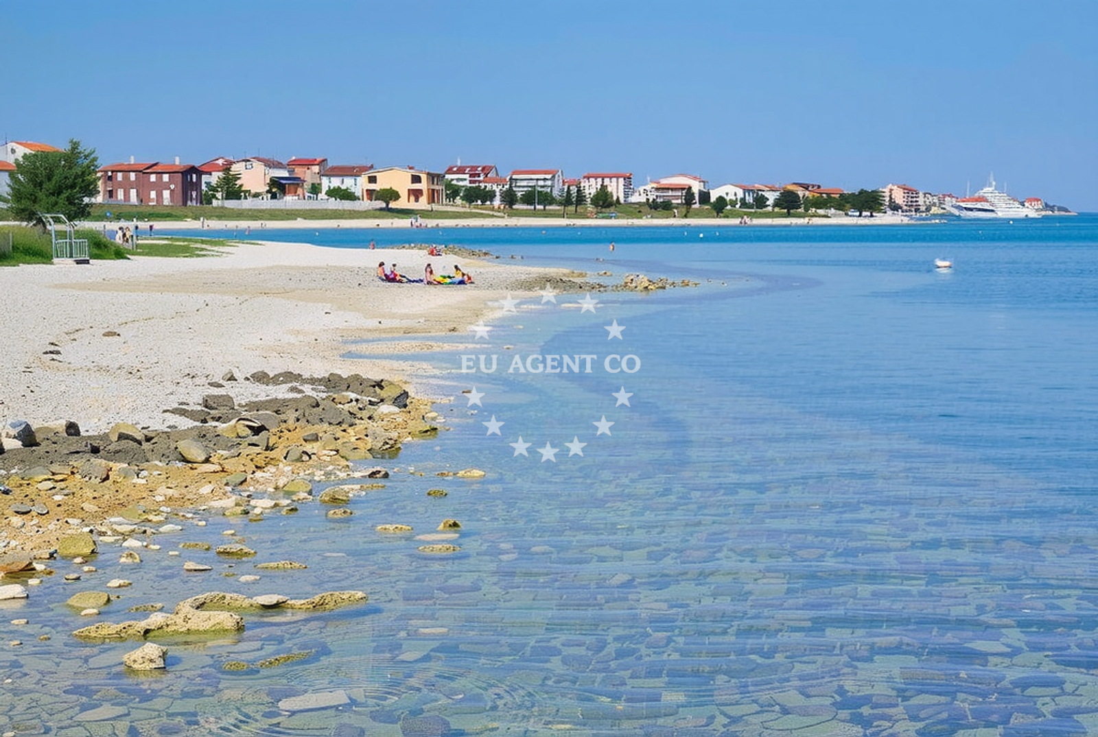 Beach facilities and surroundings at Straža, Vir (Vir) Beach in Straža