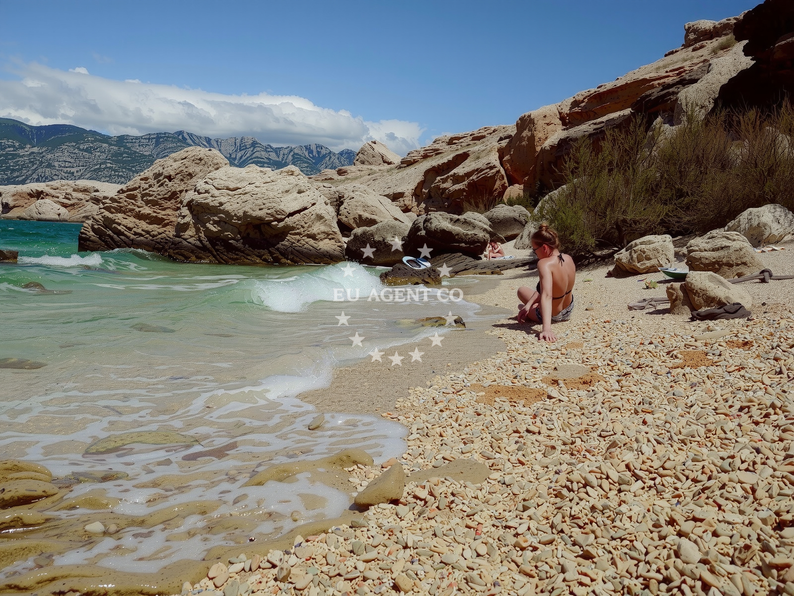 Shoreline and swimming area at Streto beach in Šibenska 23, Pag
