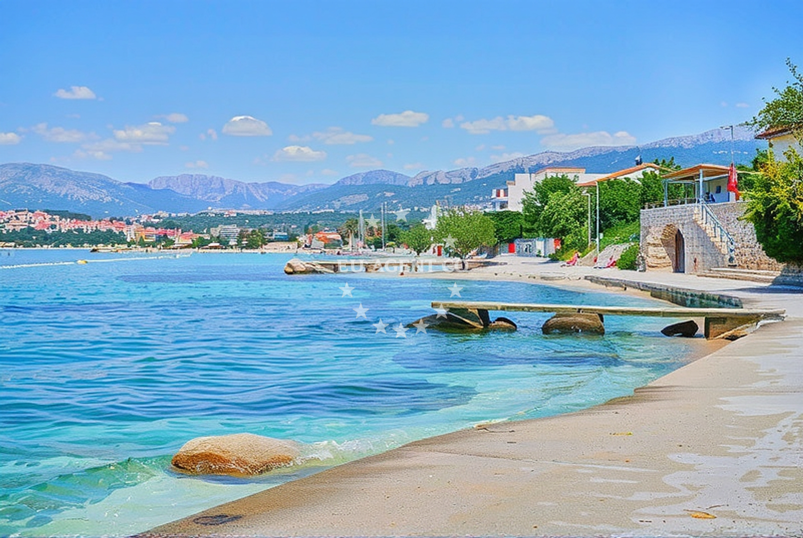 Sea and coastal view of Strožanac jug, Podstrana - Strožanac Donji Beach in Strožanac jug
