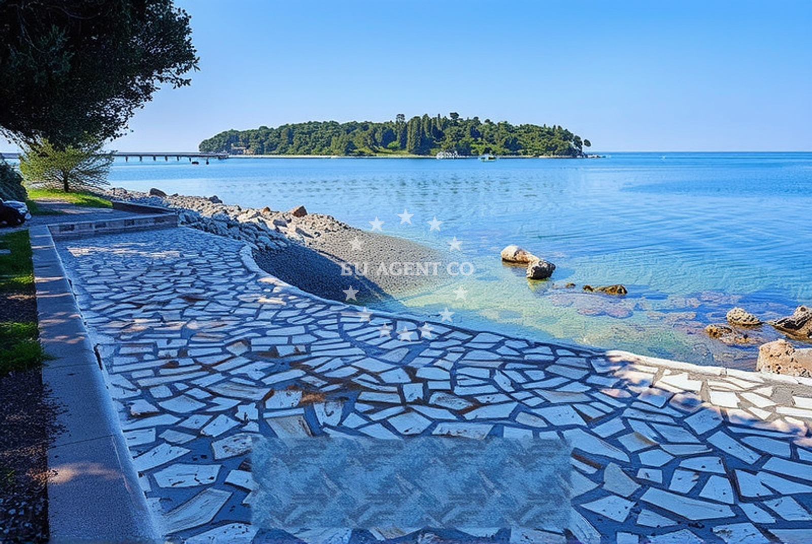 Shoreline and swimming area at Studena (dog beach), Vrsar Beach in Studena (plaža za pse)
