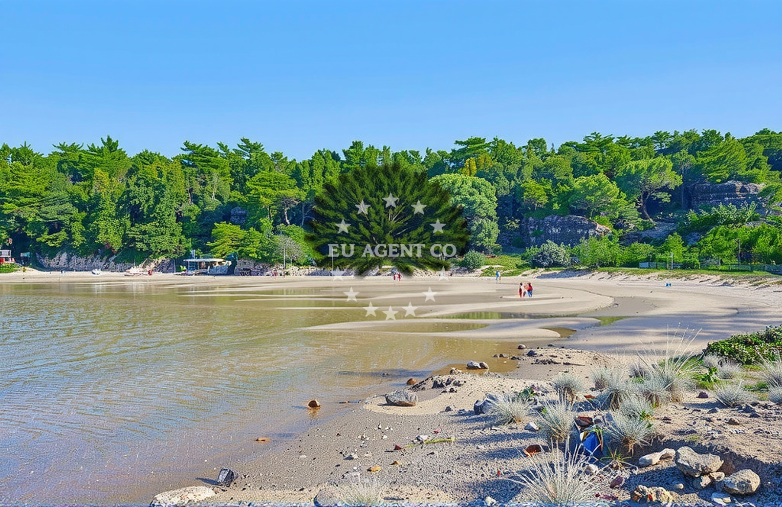 Shoreline and swimming area at Sturič istok, Lopar (Rab) Beach in Sturič istok