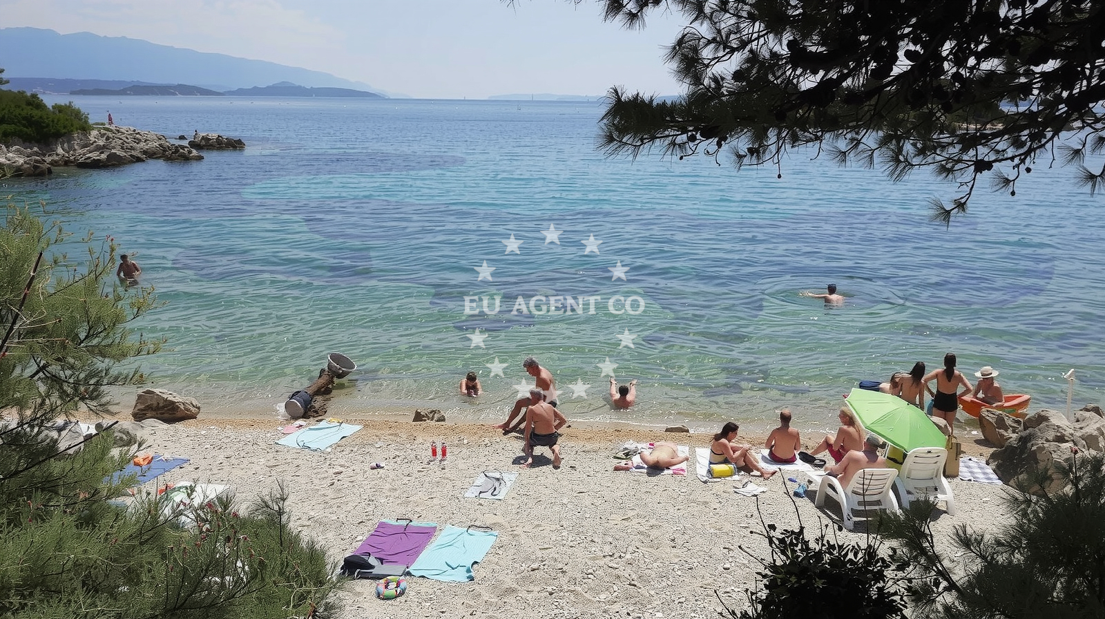 Beach facilities and surroundings at Suha Punta beach in Kampor 99, Rab