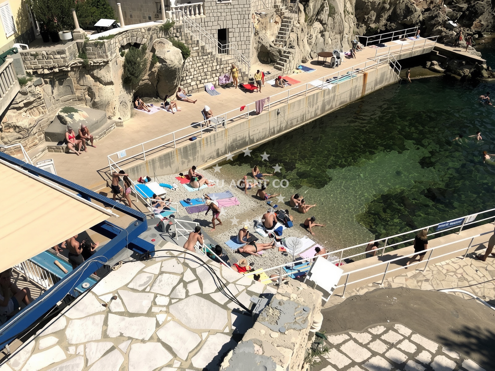 Sea and coastal view of Sulic beach in Ivana Kukuljevića 15a, Dubrovnik