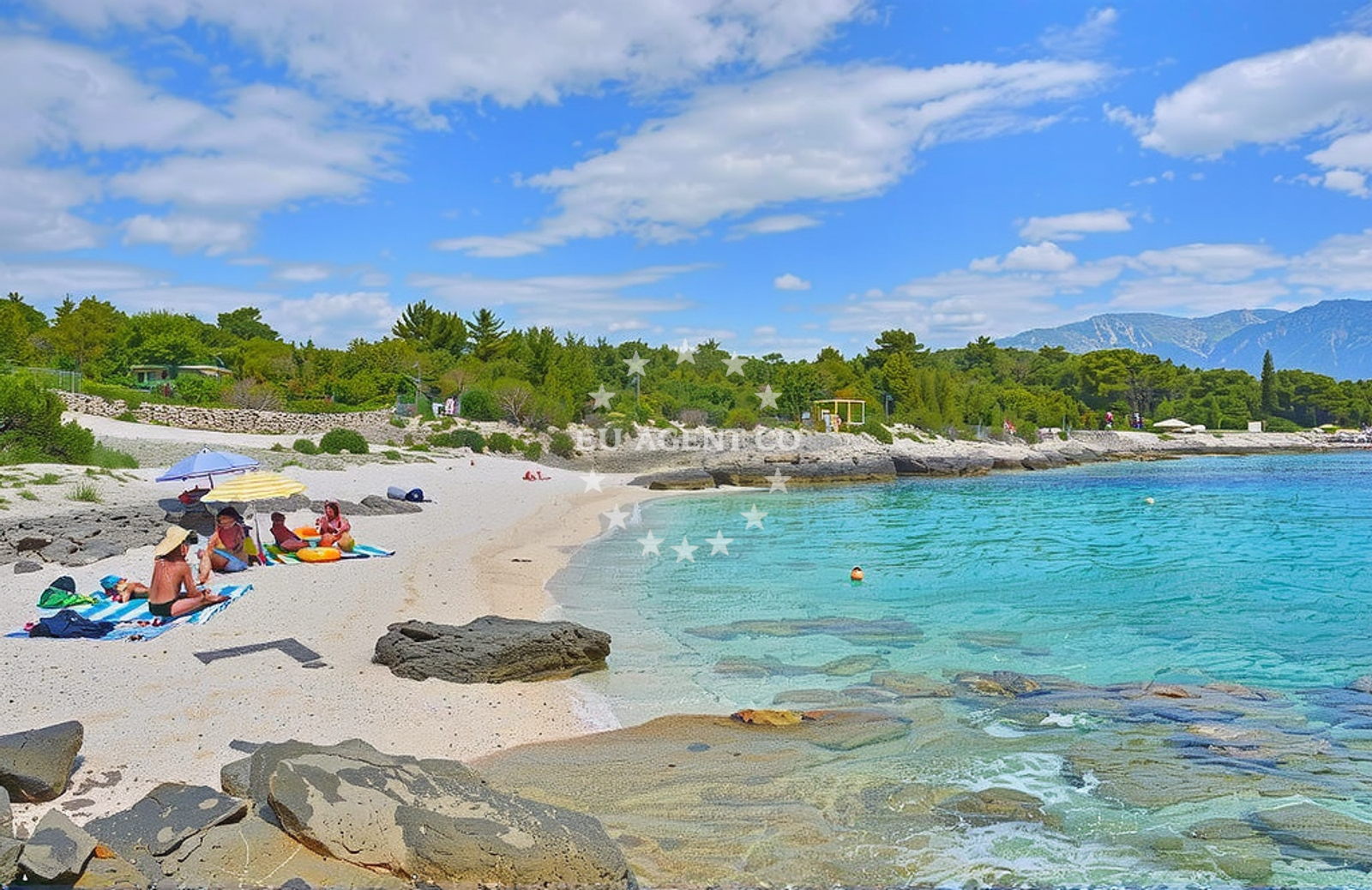 Additional view of Sumartin beach in Put lanterne 10, Sumartin