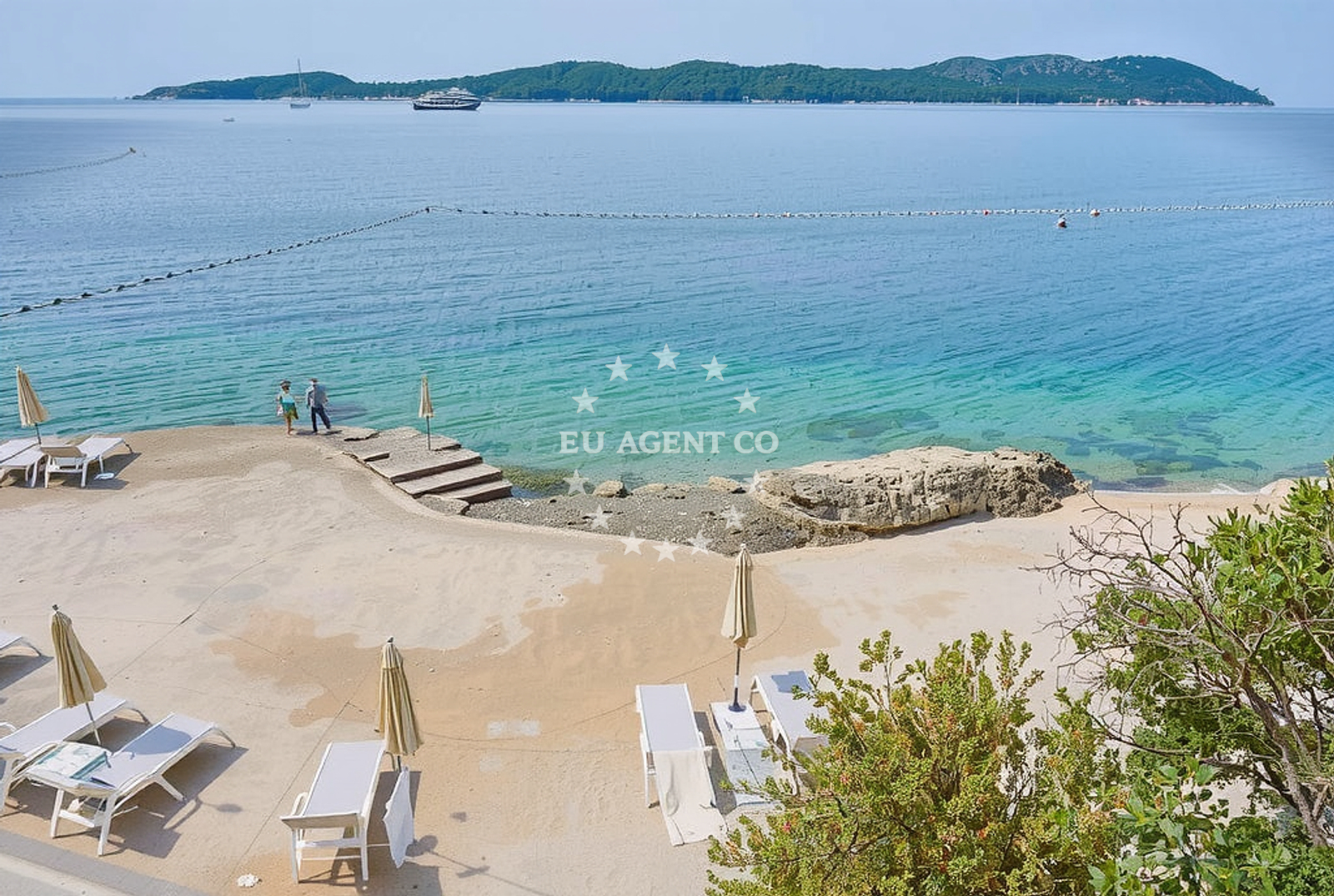 Additional view of Sun Gardens beach