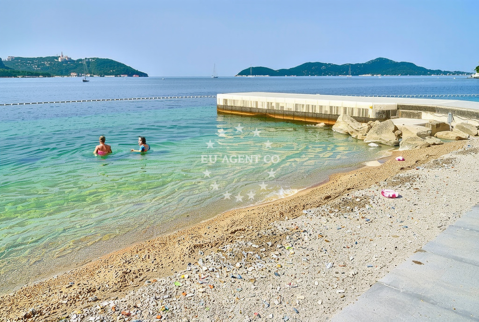 Additional view of Sun Gardens beach