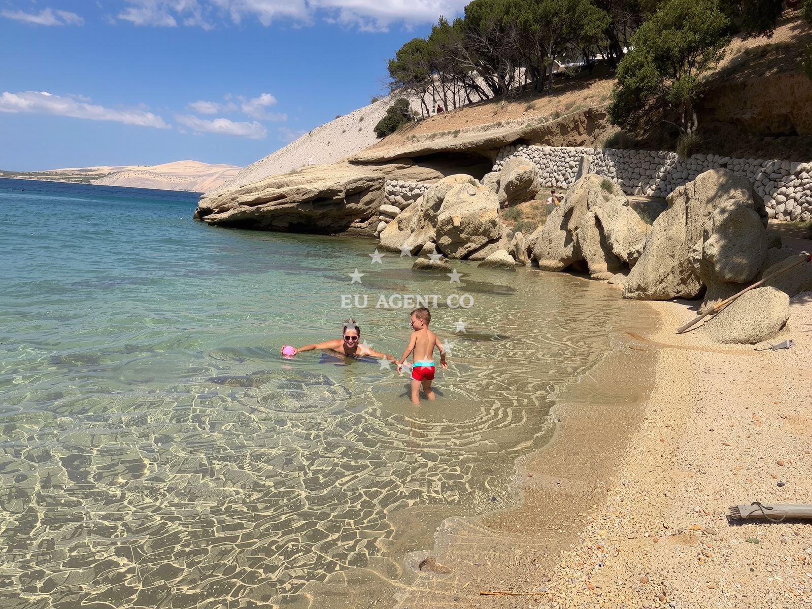 Shoreline and swimming area at Suncana beach in Metajna 110, Metajna