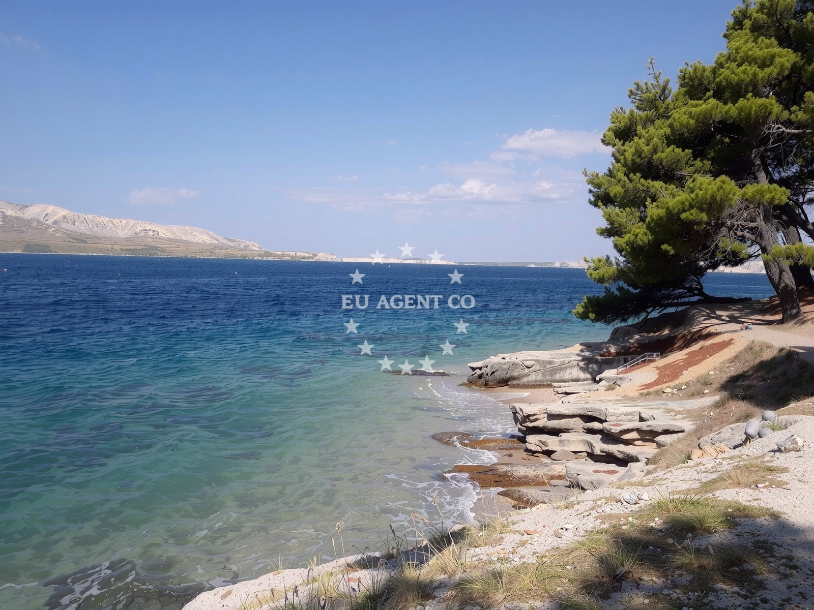 Additional view of Suncana beach in Metajna 110, Metajna