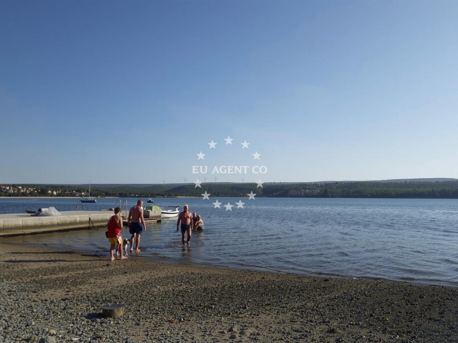 Shoreline and swimming area at Susnjari beach II in Susnjar 1 Ulica 1. 22 Erdgeschoss, Kruševo