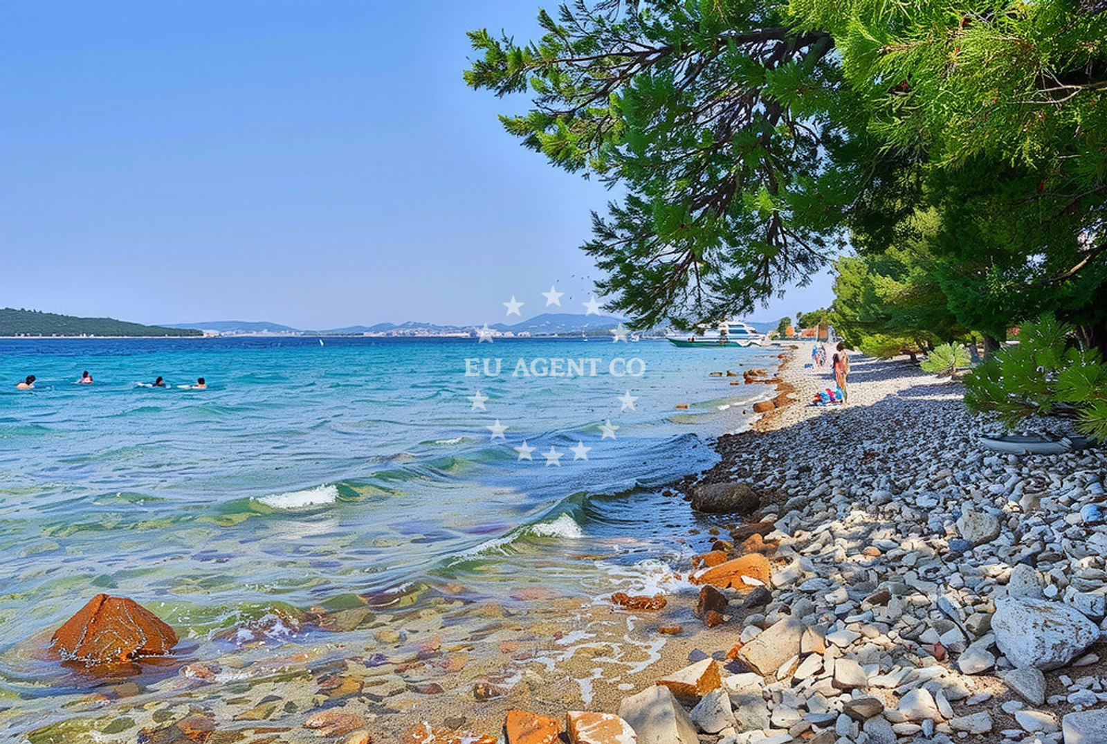 Beach facilities and surroundings at Šutinova draga, Zlarin (Zlarin) Beach in Šutinova draga