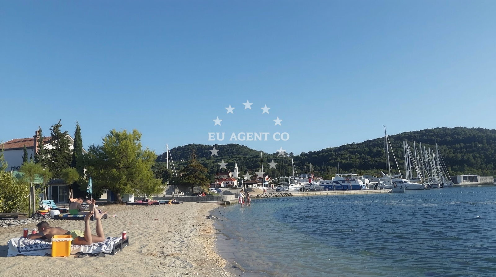 Additional view of Sutomiscica beach in Pantalonov prilaz 9, Poljana