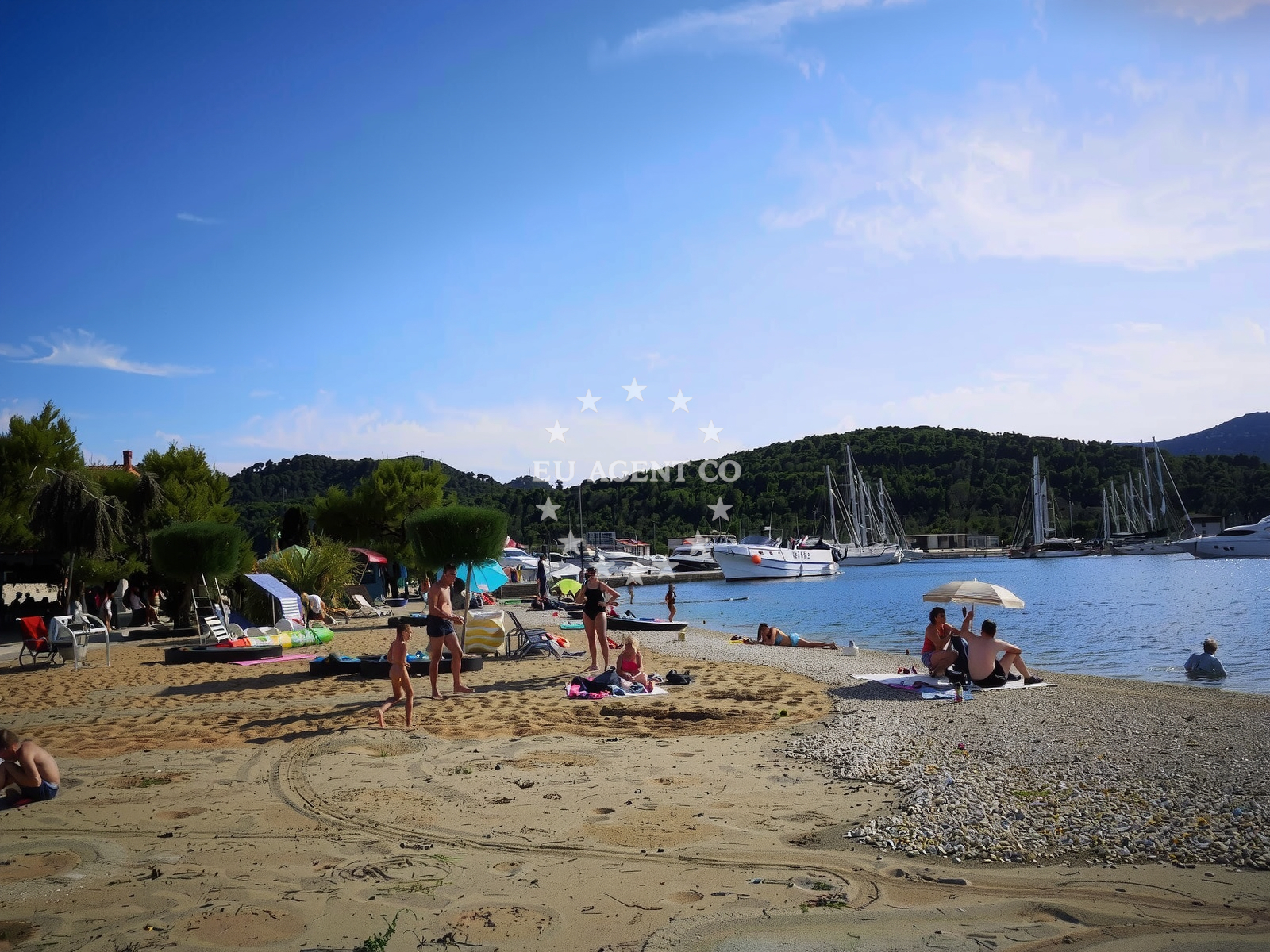 Additional view of Sutomiscica beach in Pantalonov prilaz 9, Poljana