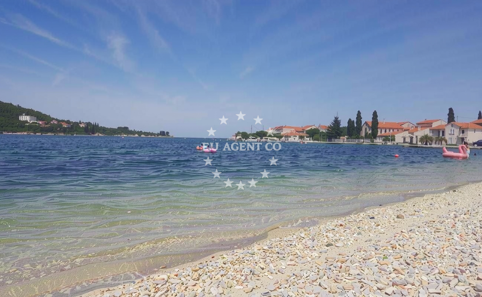 Additional view of Sutomiscica beach in Pantalonov prilaz 9, Poljana