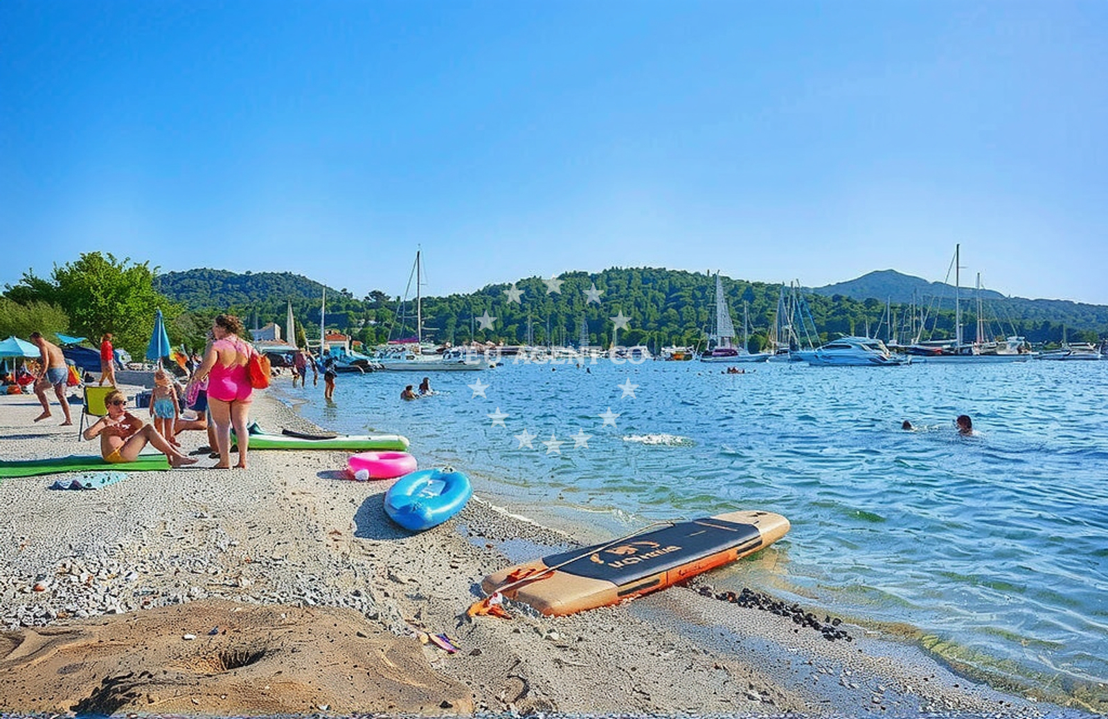 Additional view of Sutomiscica beach in Pantalonov prilaz 9, Poljana