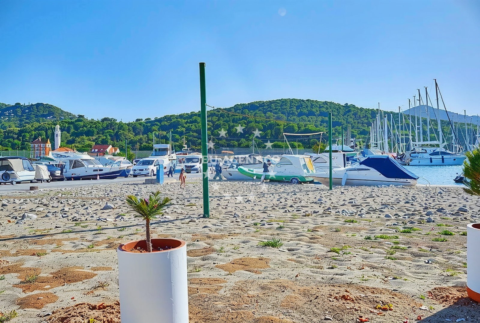 Additional view of Sutomiscica beach in Pantalonov prilaz 9, Poljana