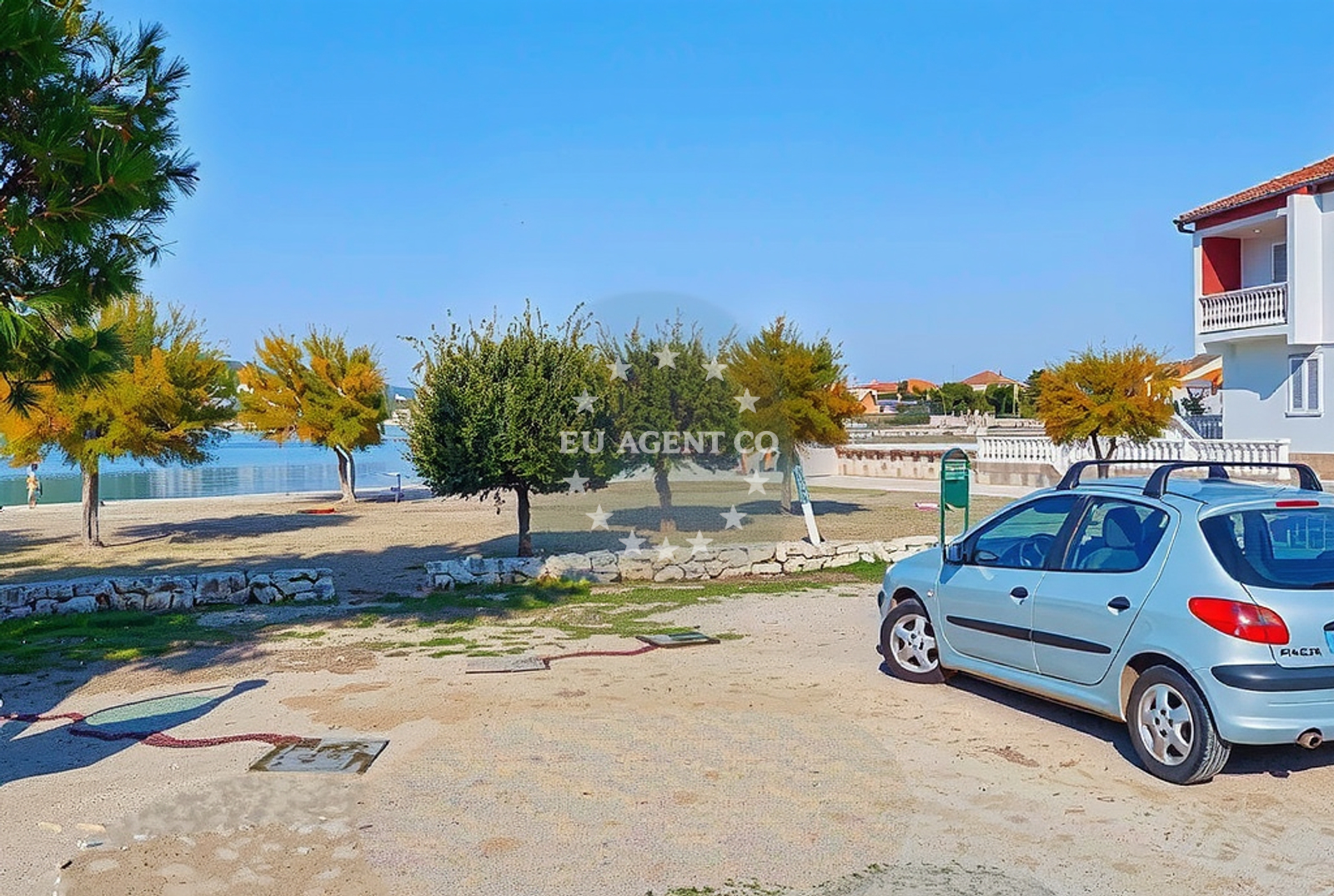 Additional view of Sutomiscica beach in Pantalonov prilaz 9, Poljana