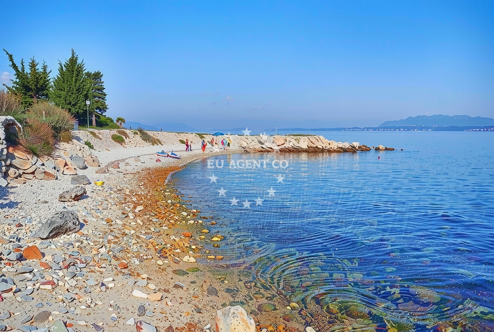 Beach facilities and surroundings at Sutomišćica (Ugljan): beaches and coves (3) in Sutomišćica (Ugljan)