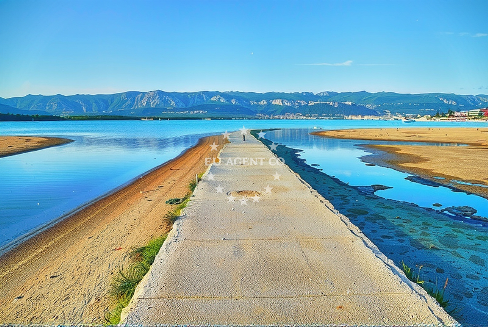 Beach facilities and surroundings at Sužan (Krk): beaches and coves (1) in Sužan (Krk)
